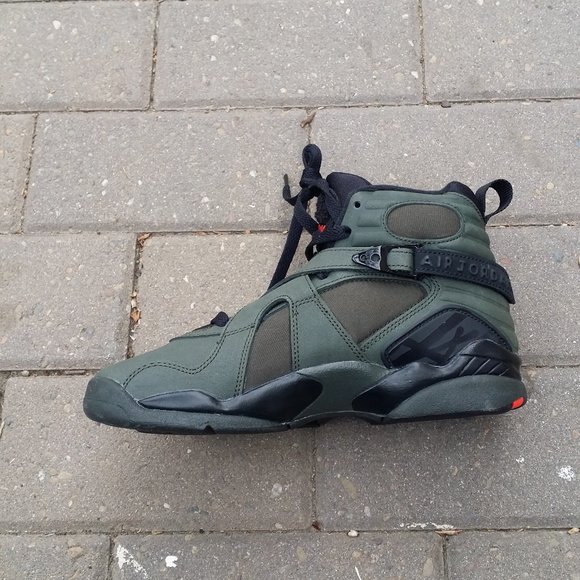 Nike Air Jordan 8 Take Flight Undefeated Sneakers - Picture 4 of 8